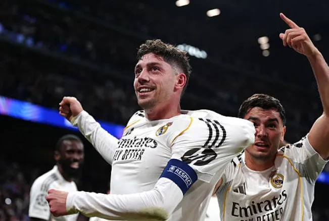 九游官网主页-超神发挥，巴尔韦德上半场对抗胜出等7项数据领跑全场